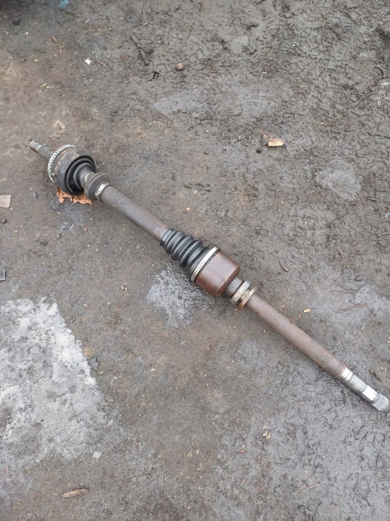 Привідний вал ліва короткий 2.2 3fy ew12j4 peugeot 607 2.2 ezdc 2002r механічна Ціна