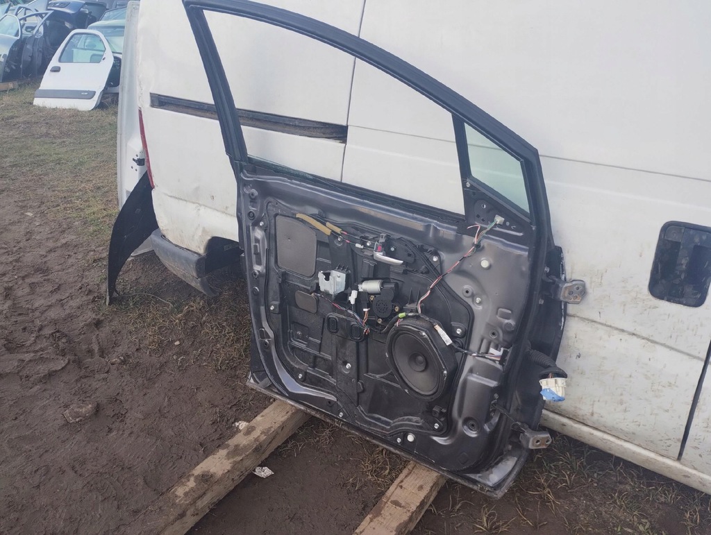 фото №9, Mazda 5 двері передні ліва