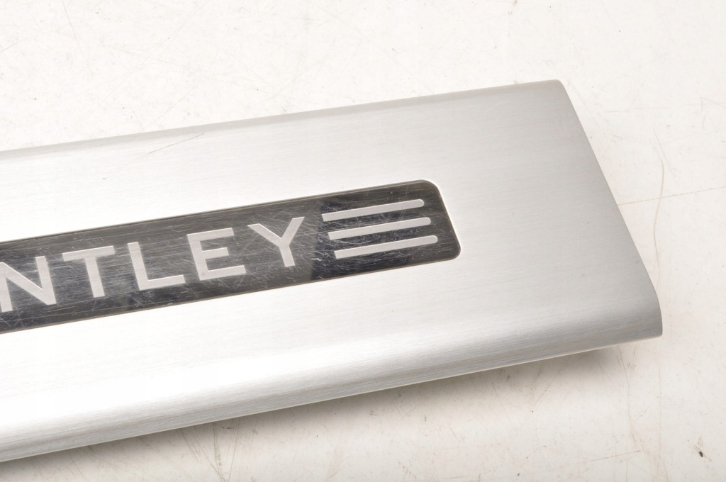 Bentley bentayga молдинг поріг l999 36a853376h Недорого