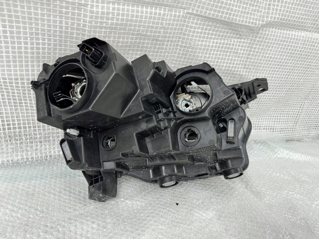 фото №3, Toyota proace city левая лампа передняя