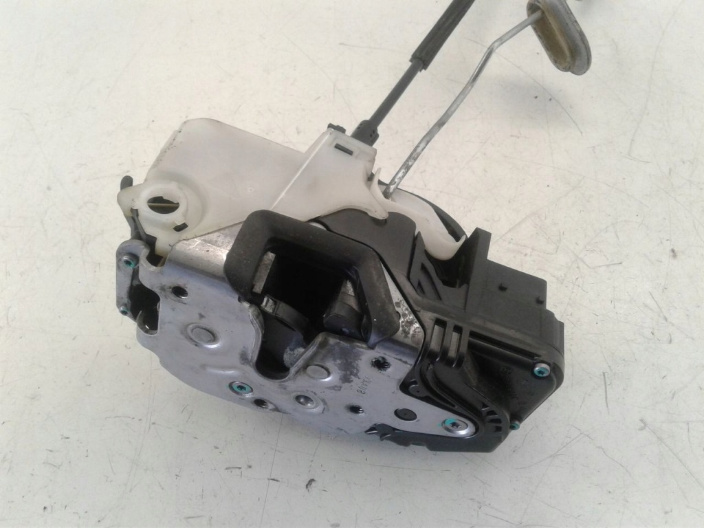 Замок перед передній правий 13503150 opel insignia Оригінал