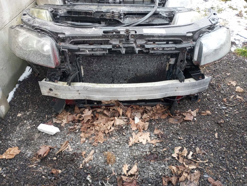 фото №1, Pas передний kompletny audi a3 8p 1,6b