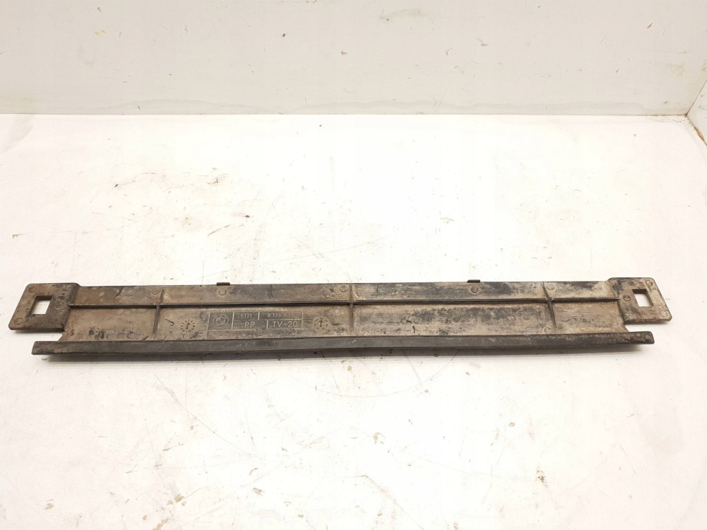 фото №1, Bmw 3 e36 1998 панель кронштейн радиатора / dół