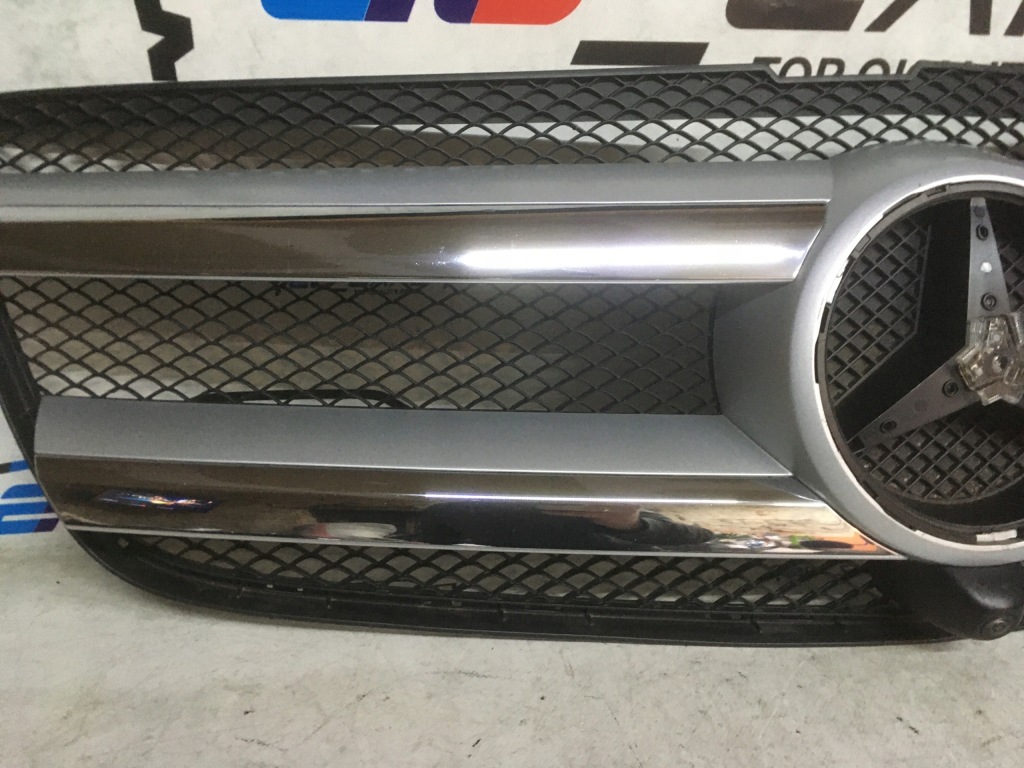 Решітка радіатора решітка радіатора mercedes gl 166 камера підсвічування в Україні