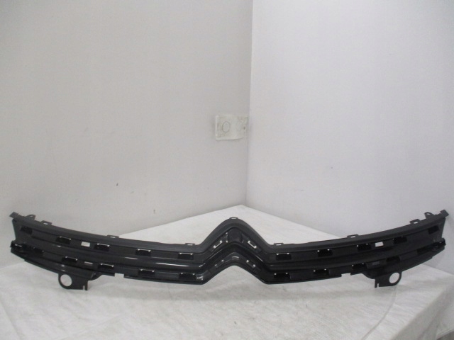 фото №1, Citroen c4 spacetourer кронштейн logo решётка радиатора решётка радиатора