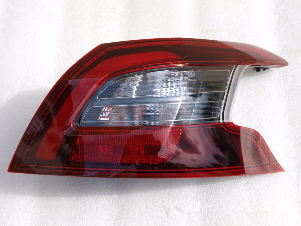 Купить Фара правый  задняя led peugeot 308 t9 рестайлинг  оригинал  новая