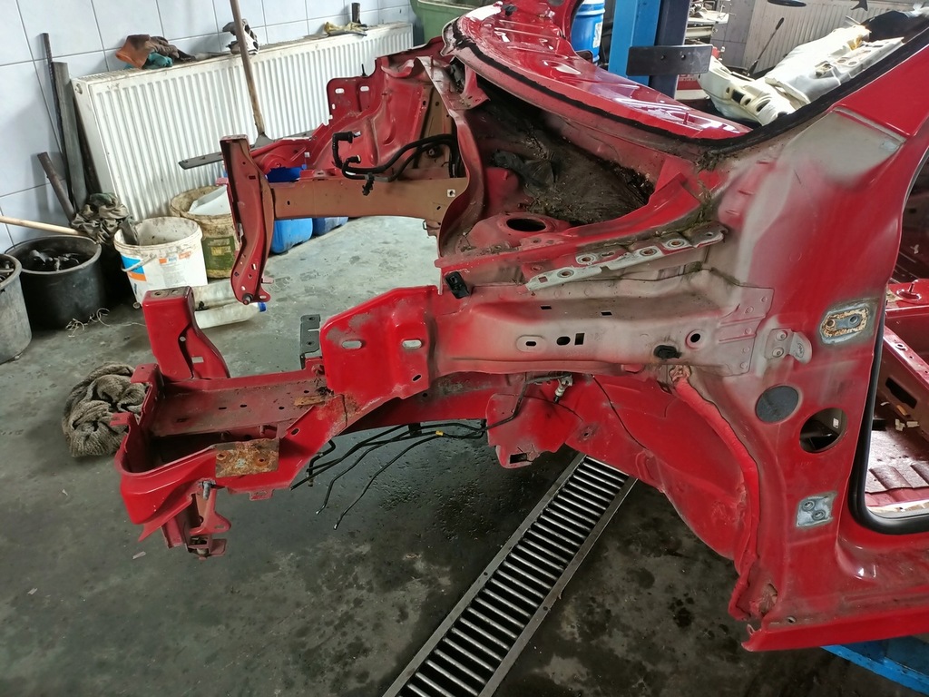 фото №1, Чверть лонжерон ліва перед peugeot 207