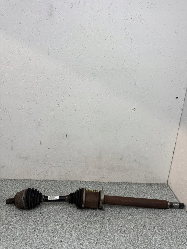 Приводной вал правый  перед volvo v40 2 2012-2018 2.0 t3 механическая коробка передач 31437517 Цена