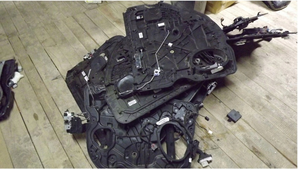 фото №1, Обшивка механизм окон задняя подъемник dodge ram 09'-