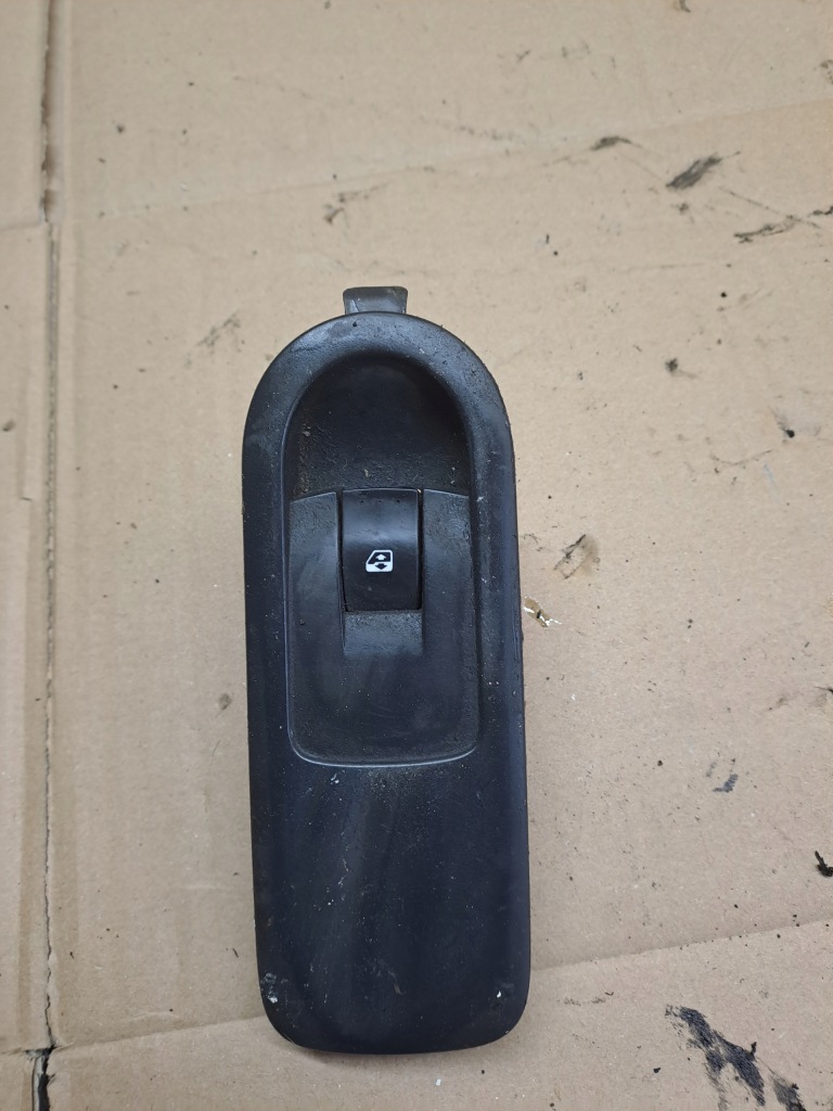 Купити Перемикач підйому вікон 156013740 renault scenic 2