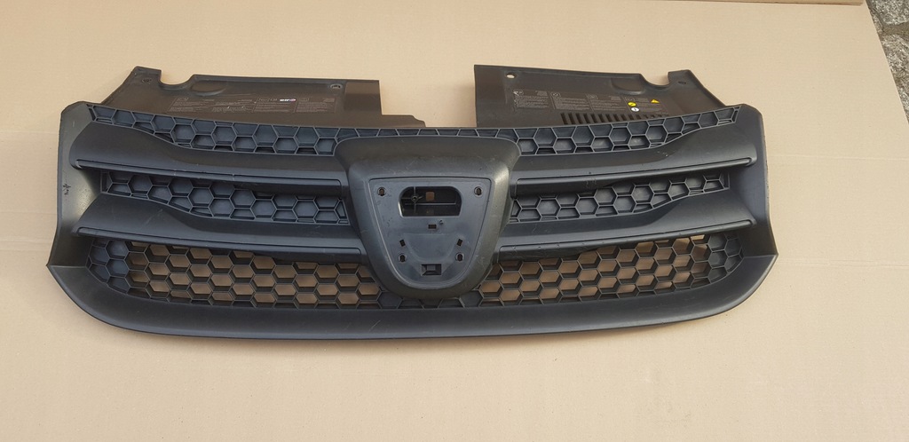 фото №1, Dacia sandero logan решётка радиатора решётка радиатора 623107634r