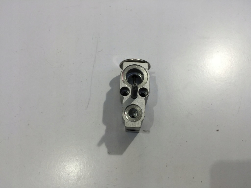 фото №1, Mercedes a w177 a180 2019 клапан розширювальний