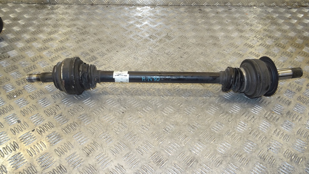 фото №1, Приводной вал задняя правая mercedes w205 amg a2053504907