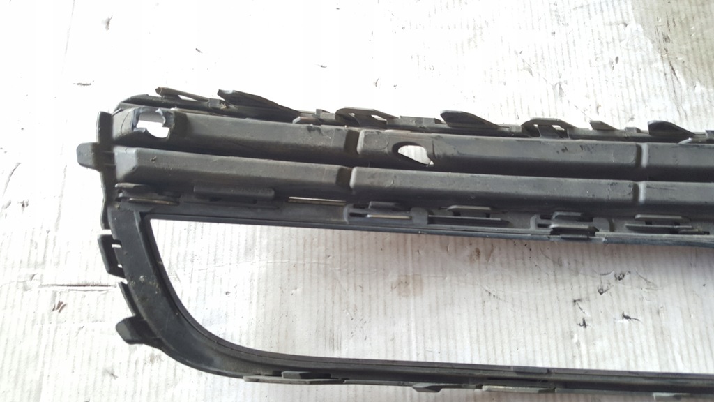 фото №9, Решітка бампера правий перед vw passat b7 3aa853666a