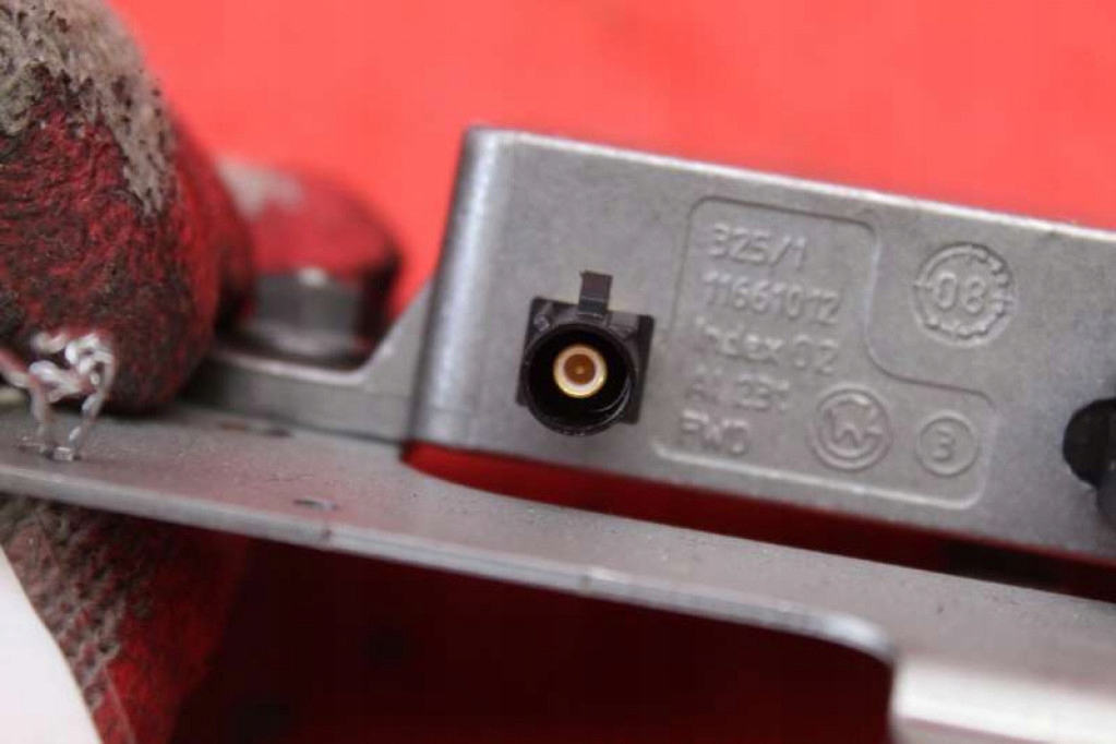 фото №9, Усилитель антенны a2198203789 mercedes s-klasa w221 05-09