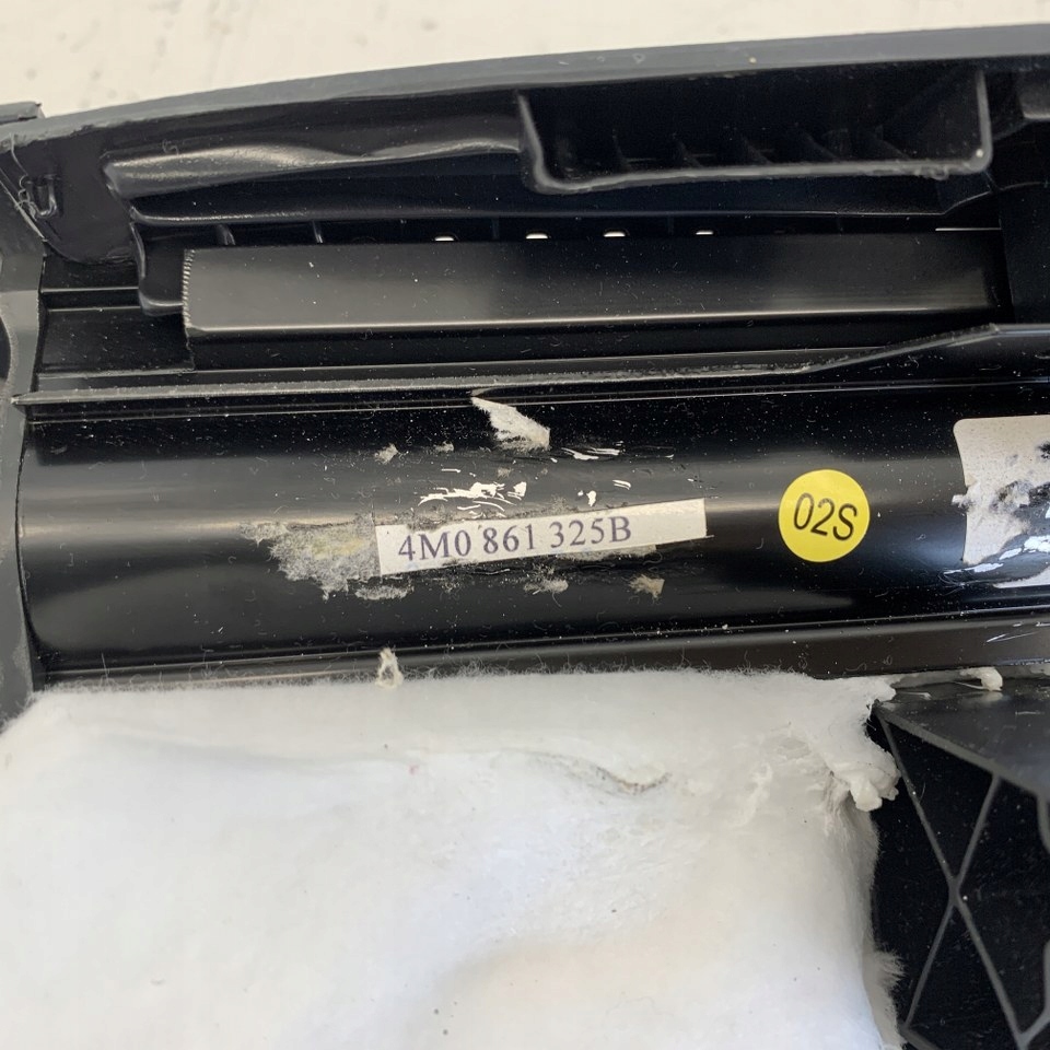 фото №10, Обивка крышки багажника czarna задняя с шторка audi q7 sq7 4m 17r