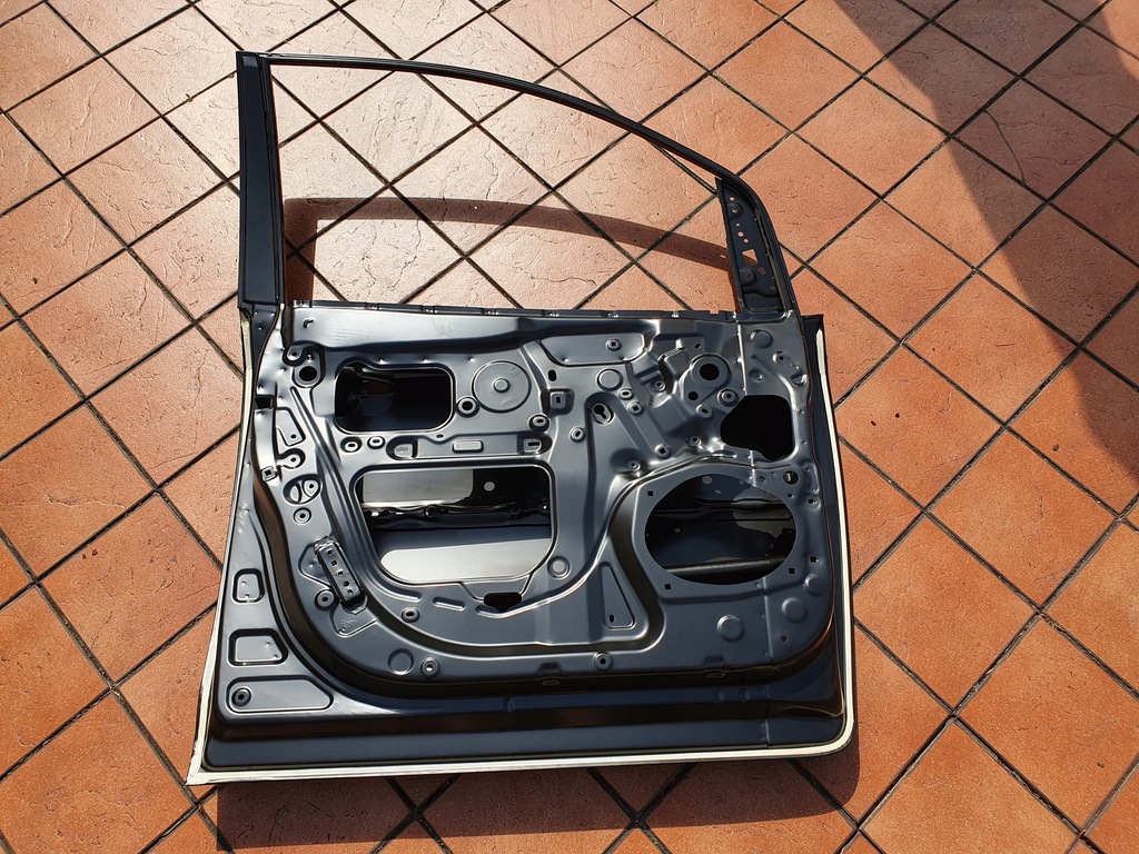 фото №13, Toyota sienna 2015-20 дверь передние левая