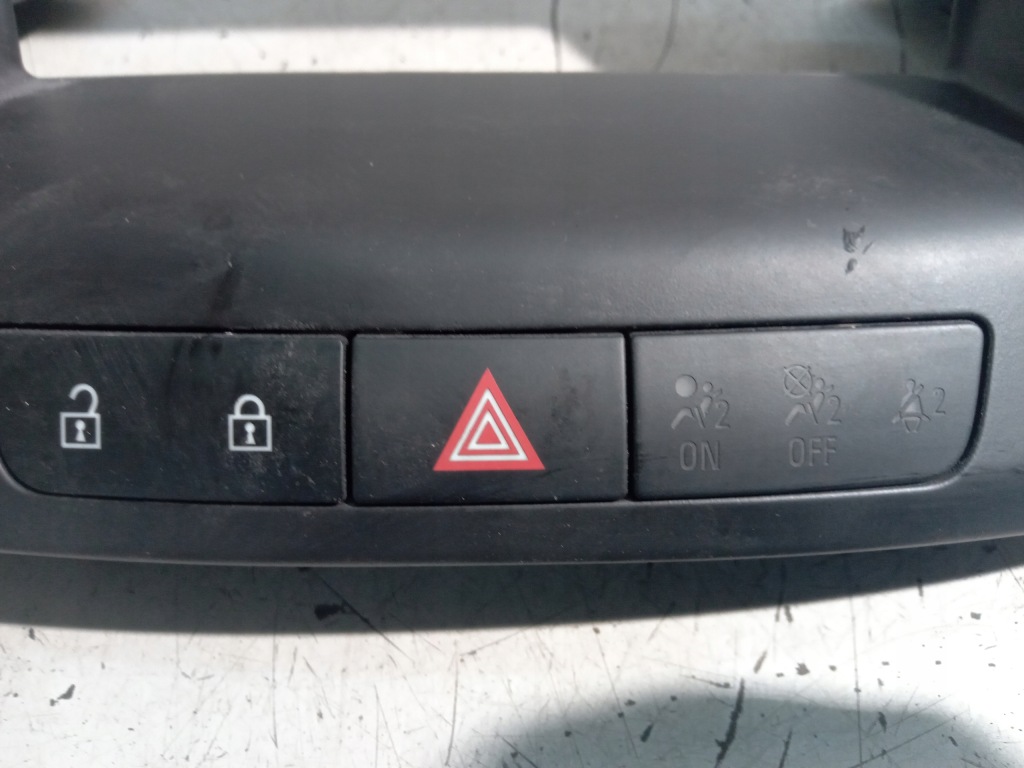 фото №2, Opel insignia рамка дисплея dvd 800 navi