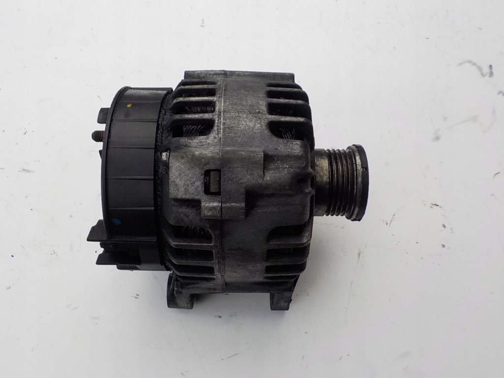 фото №1, Renault trafic ii vivaro 1.9 dci f9q762 генератор 8200538815