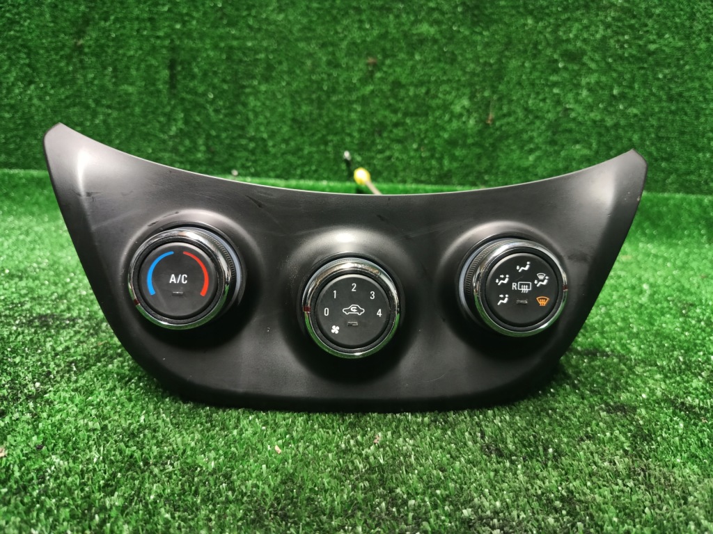 фото №1, Opel karl панель кондиционера 42479606