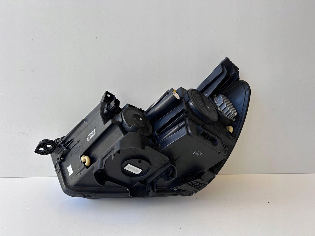 фото №6, Opel grandland x лампа правая перед yp00015580 оригинал