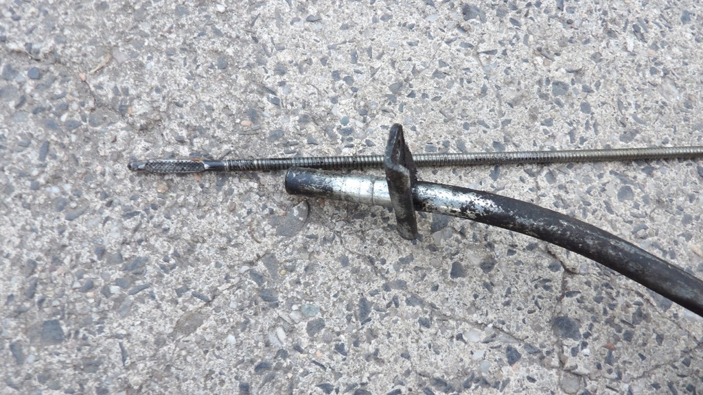 фото №3, Alfa romeo 147 1.9 jtd 16v щуп масла направляющая