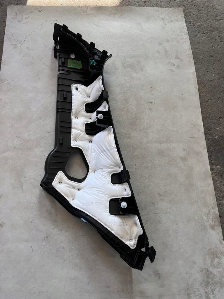 Захист оббивка bok сидіння правий kia xceed x-ceed 19- 85896-j7700 Зі Шроту