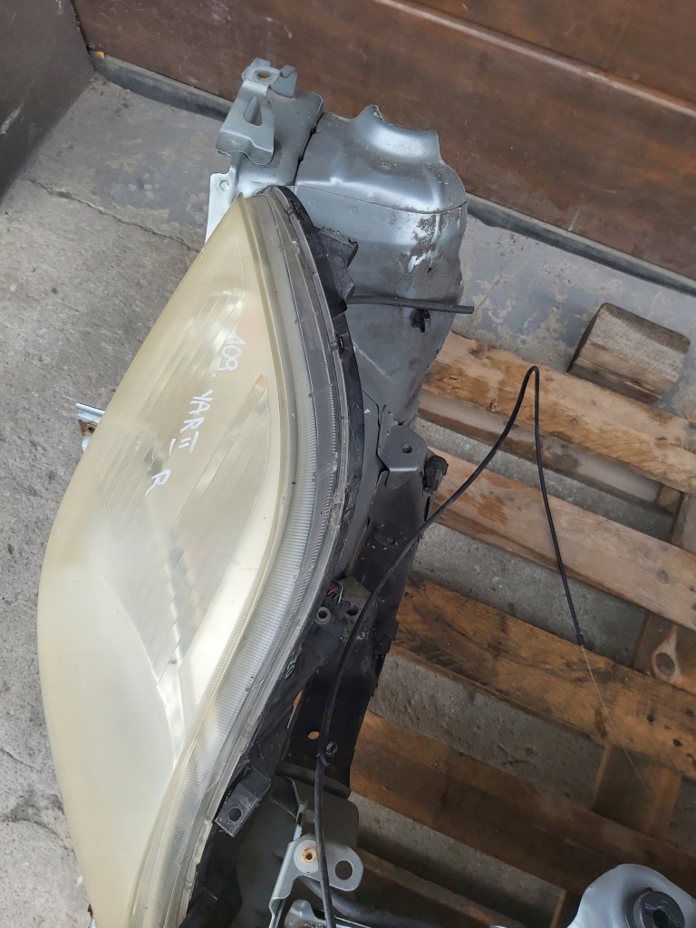 фото №7, Toyota yaris ii lift kompletny перед бампер капот