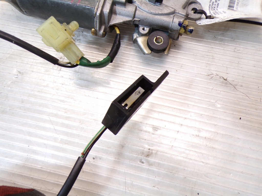 фото №6, Моторчик люк honda crx civic vi