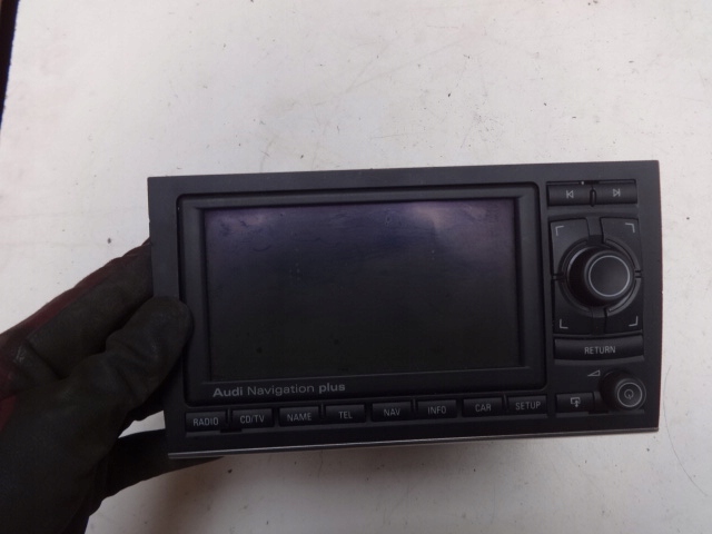 фото №2, Audi a4 b6 b7 00-07r навигация радио рамка