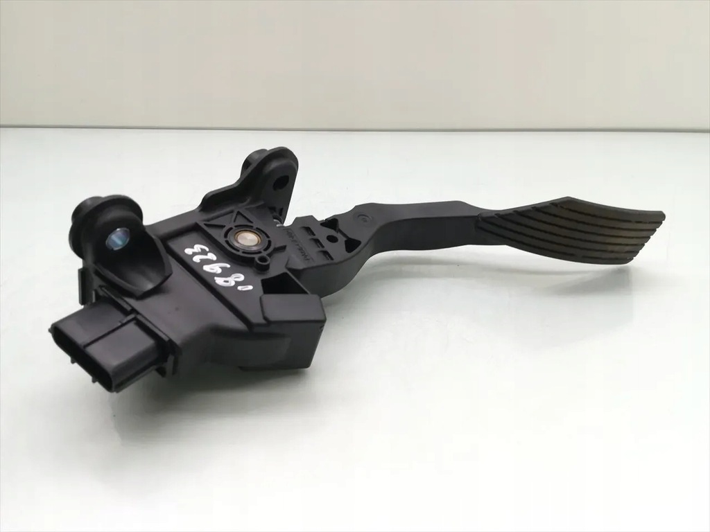 фото №8, Mitsubishi outlander педаль газу / прискорення 2.0 hybrid 4wd 1600a115