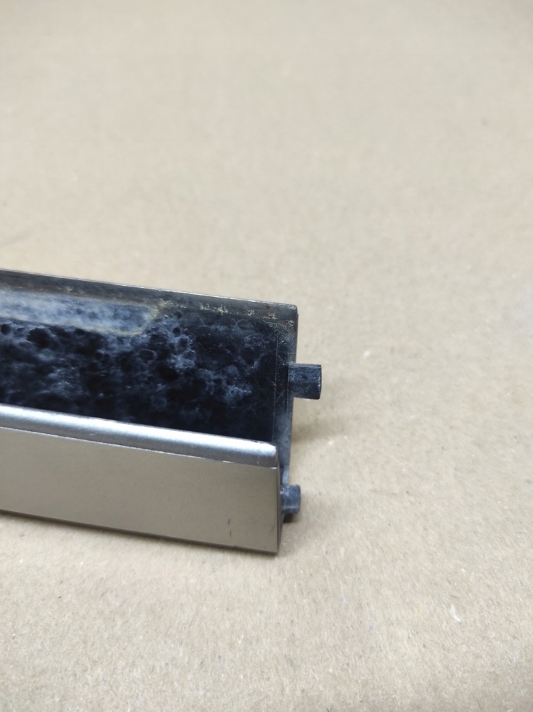 фото №12, Заглушка накладка рейлінг права задня renault laguna iii kombi