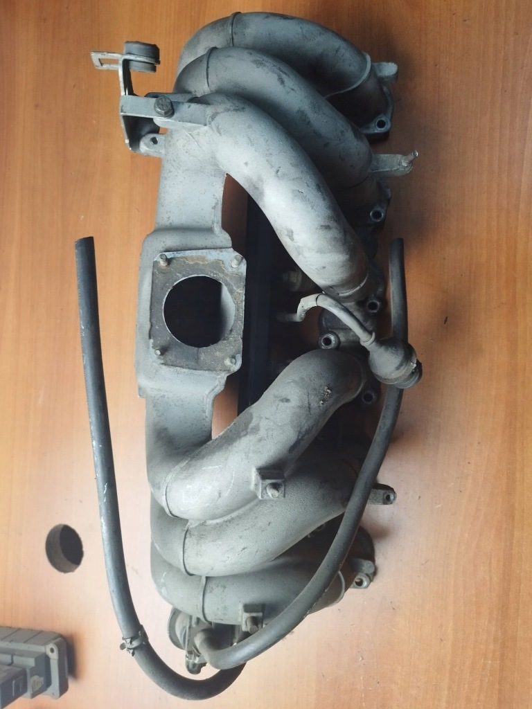 фото №1, Колектор всмоктуючий bmw e34 1719753