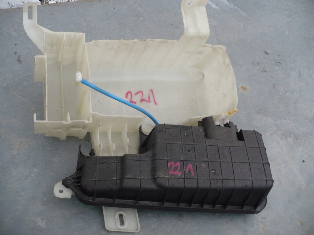 Купити Корпус насос сидіння mercedes w221 a2218000118