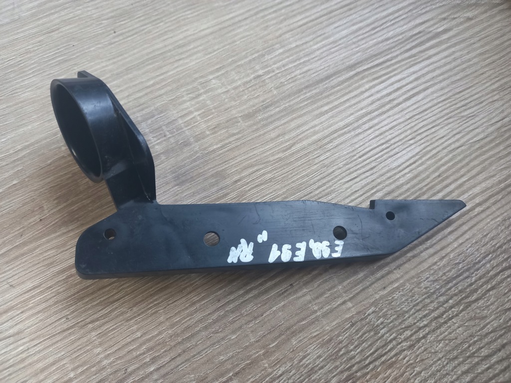 фото №1, Направляющая бампера bmw 3 e90 e91 перед oryg.