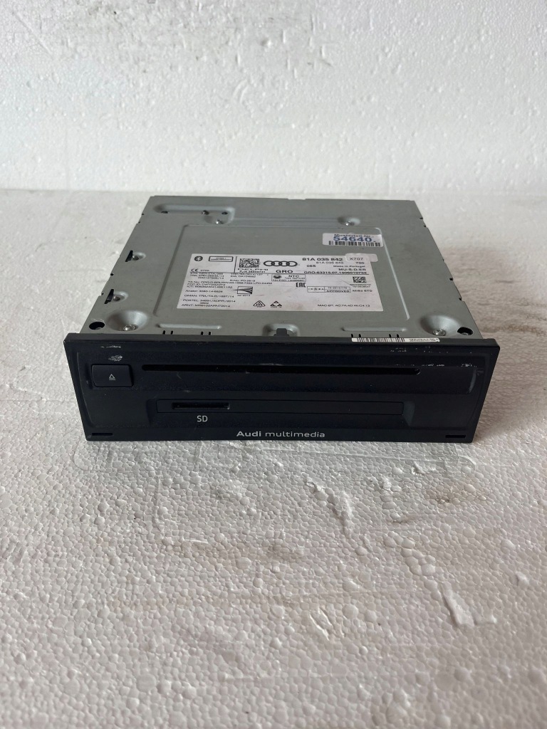 фото №1, Зчитувач мультимедіа audi 81a035842
