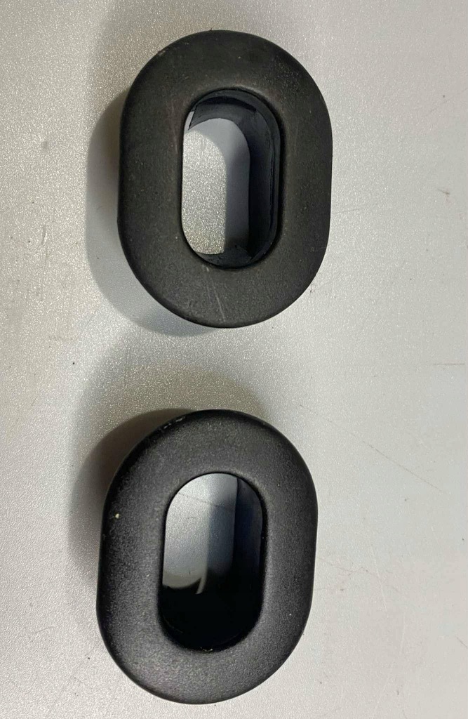 фото №5, Mercedes-benz w123 захист підголівник сидіння заднього kpl.