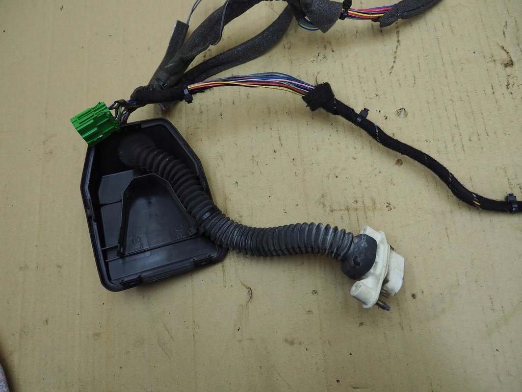 фото №11, 8697908 электропроводка дверь левый перед volvo v70 ii