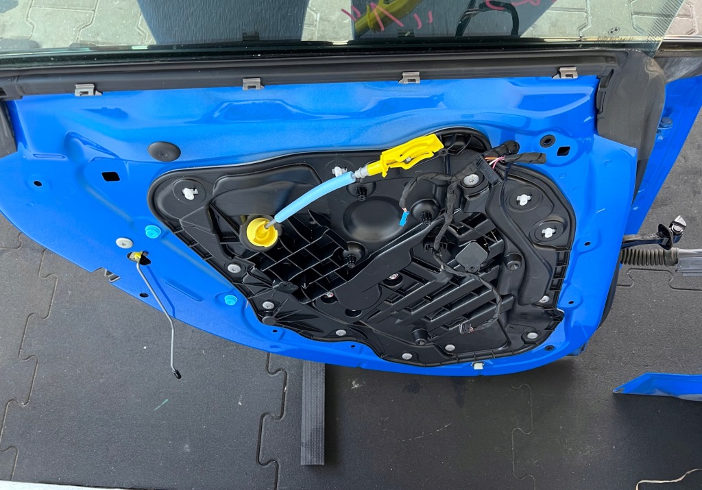 фото №9, Дверь левый перед задняя bmw 2 f44 цвет c1d