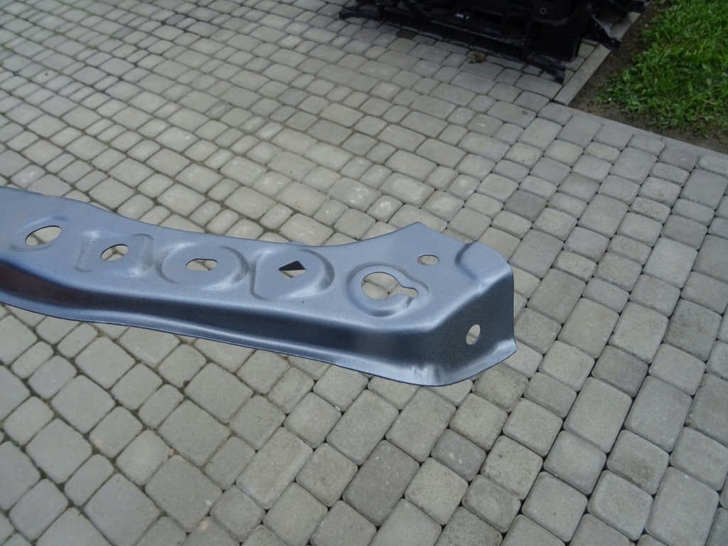 фото №4, Toyota yaris iii кронштейн правое верхний лампы