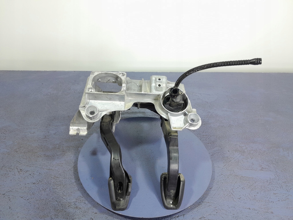 фото №6, Audi a4 b8 педали тормоза сцепления каркас основание педалей 8k1721117