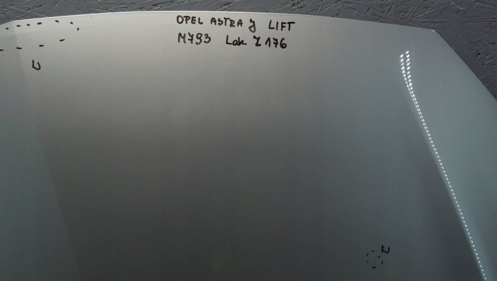 Opel astra j капот крышка двигателя z176 m793 в Украине