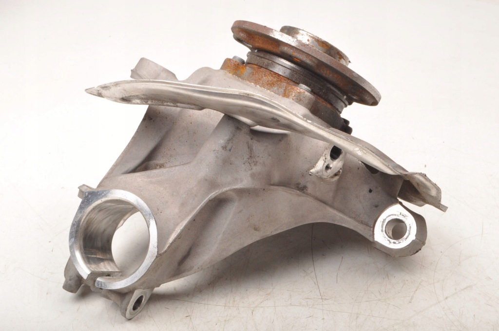 фото №7, Bmw 1 f40 поворотный кулак правая передняя 6876646 6869780