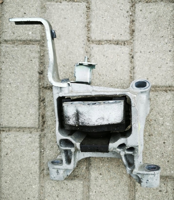 фото №1, Mazda cx-5 i 2.2 d 12-15 кронштейн подушка двигуна