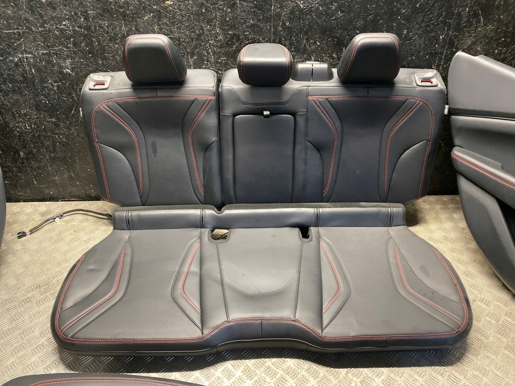 фото №9, Сидіння, заднє сидіння, комплект ford usa mustang mach-e 2022 панель двері podłokietn