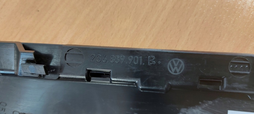 фото №3, Vw polo 2g молдинг стойка дверь левый задняя накладка