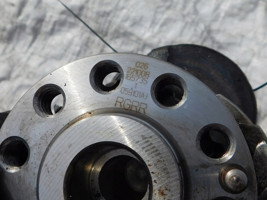 A4 b8 a5 8t wał коленчатый двигателя 2.7 tdi cgk cgka 059101aj вкладыши номинал Оригинал