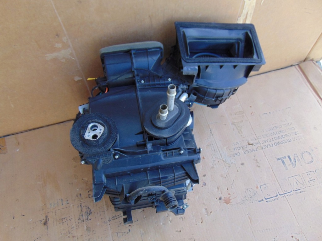 Отопитель кондиционера mercedes citan w415 272700570r европа Цена