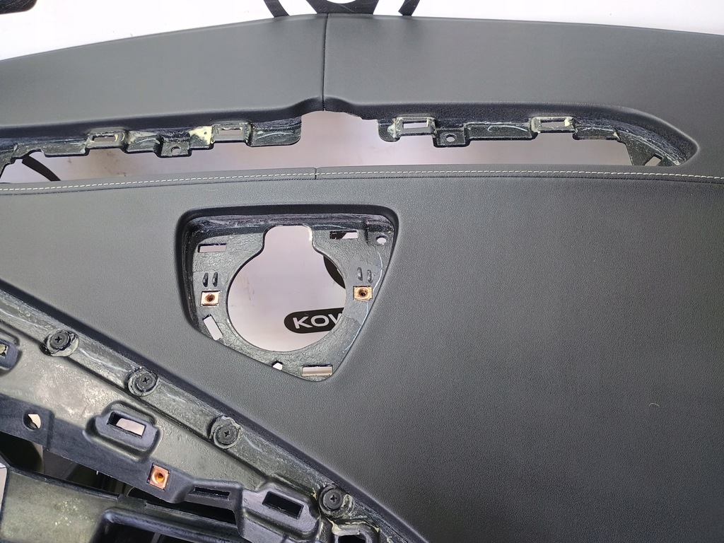 фото №6, Chevrolet corvette c7 шкіра панель приладів консоль подушка безпеки подушки безпеки ремені ремонт