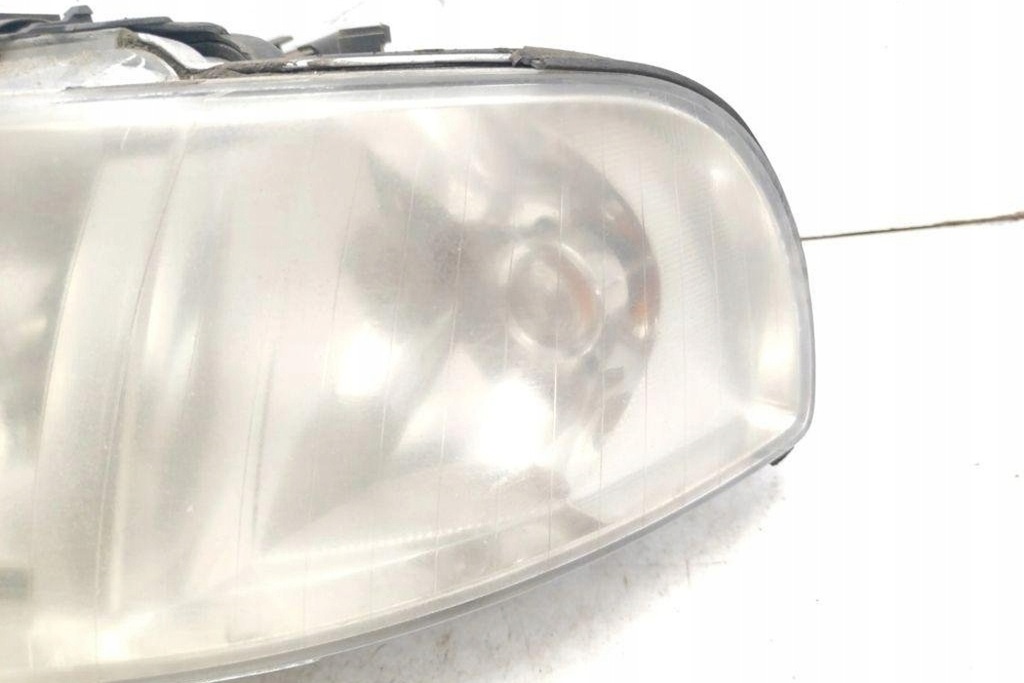 фото №13, Лампа левая передняя audi a8 d2 4d2, 4d8 1307329066 3.3l дизель 2002